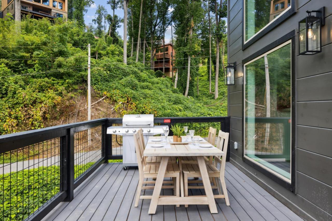 Sunset Chalet Cabin Гетлинбург Екстериор снимка